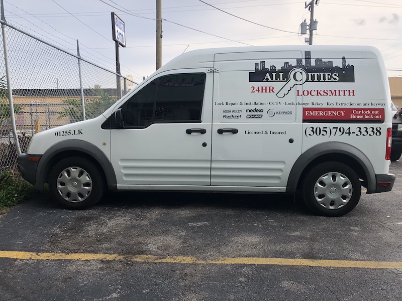 Ford Transit Connect Vinyl Lettering for locksmith in Miami, Wrap design